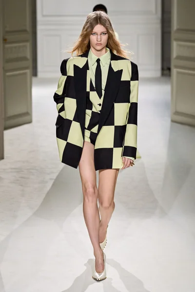 Look 61